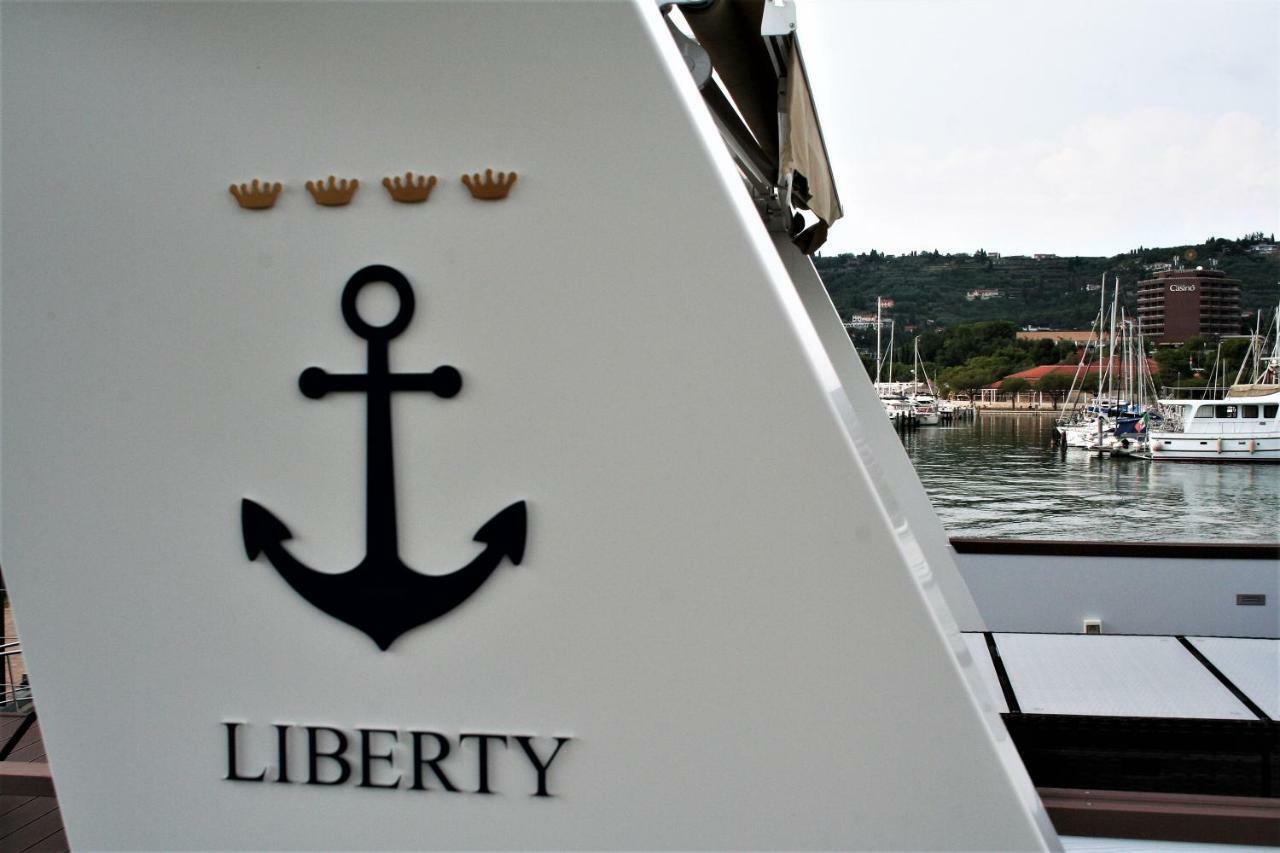 Vila Floating House Marina Royal Portorož Exteriér fotografie
